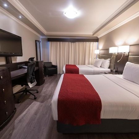 Hotel & Suites Le Dauphin Drummondville Kültér fotó