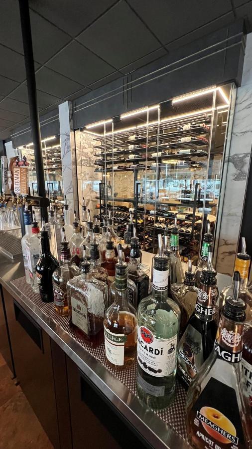 Hotel & Suites Le Dauphin Drummondville Kültér fotó