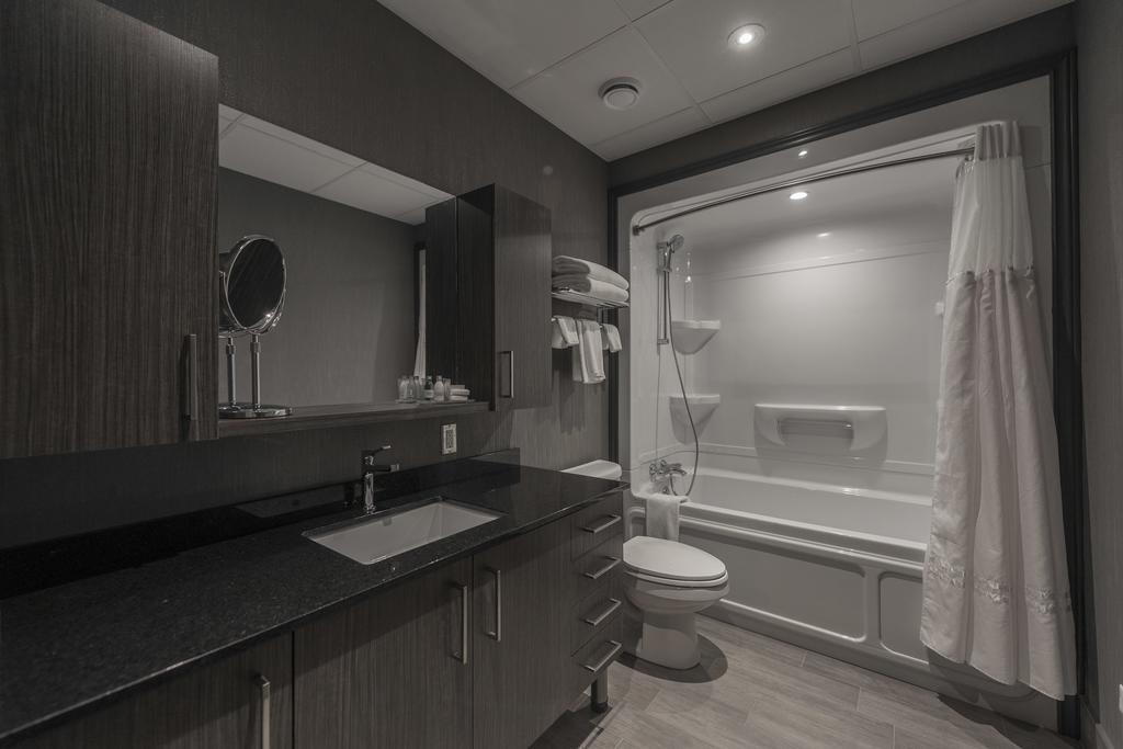Hotel & Suites Le Dauphin Drummondville Kültér fotó