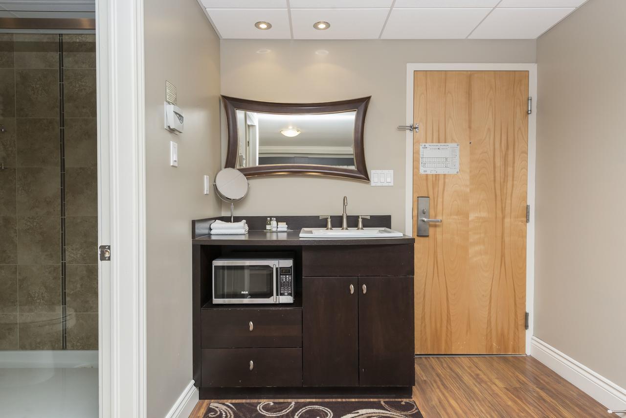 Hotel & Suites Le Dauphin Drummondville Kültér fotó