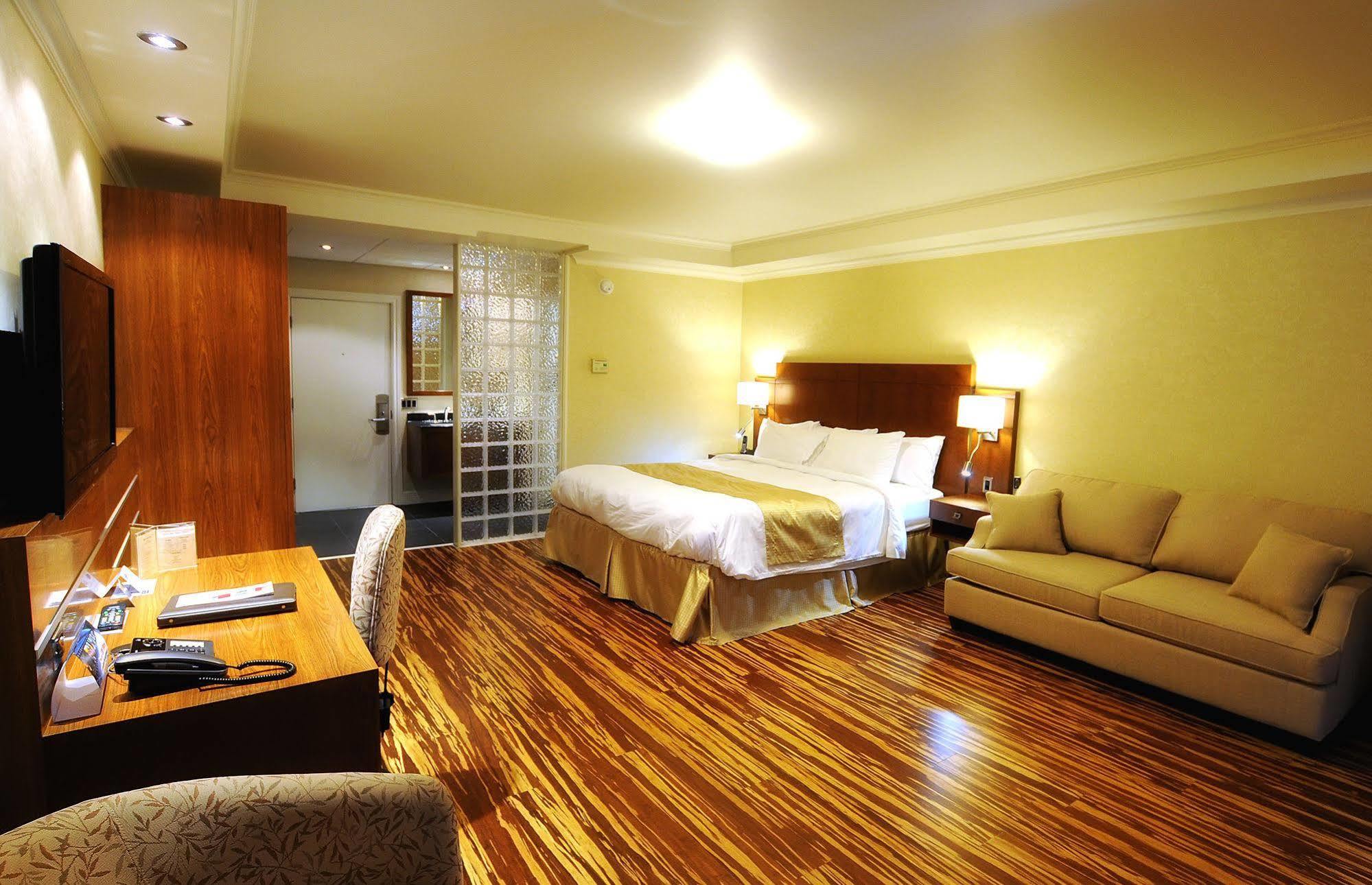 Hotel & Suites Le Dauphin Drummondville Szoba fotó